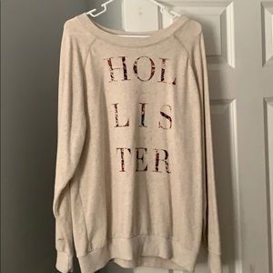 Hollister Crewneck